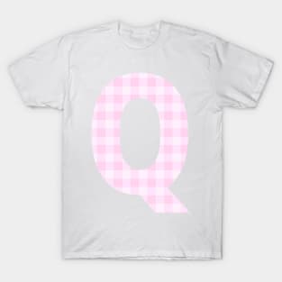 Pink Letter Q in Plaid Pattern Background. T-Shirt